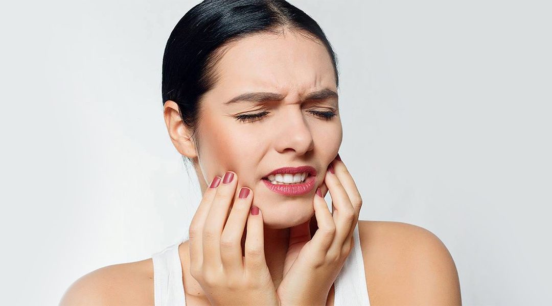 Jaw Pain? Here’s Why You Shouldn’t Ignore TMJ Symptoms
